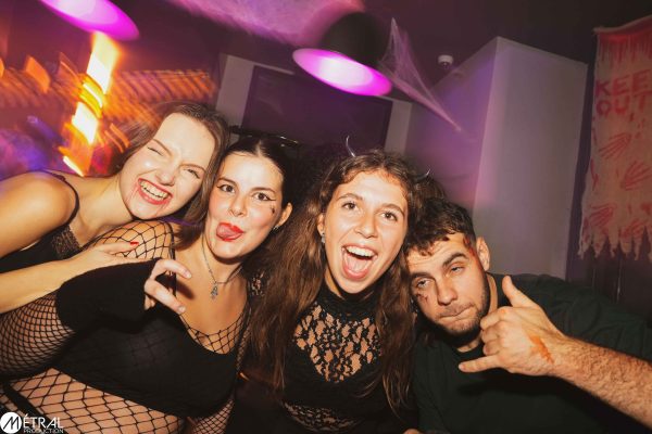 Photographe fete fête boite de nuit Emma, Laura, Zoé et Ilan