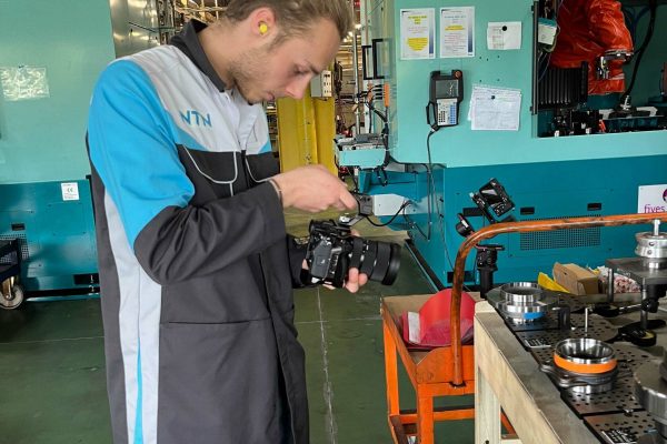 Robin Metral vidéaste video corporate entreprise industrielle Robin Metral vidéaste video corporate entreprise industrielle